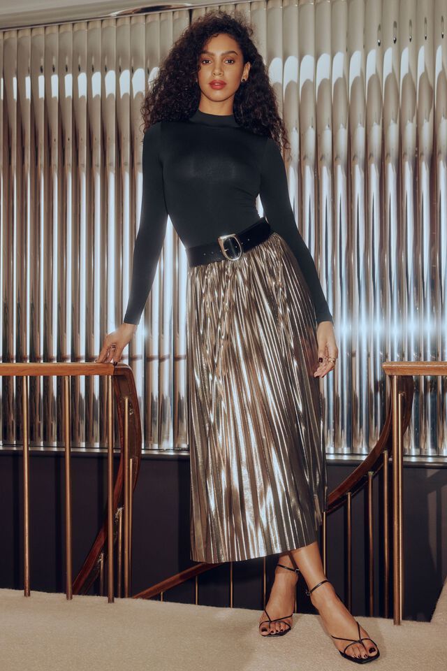 12 Modern Midiskirt Outfits to Try ASAP