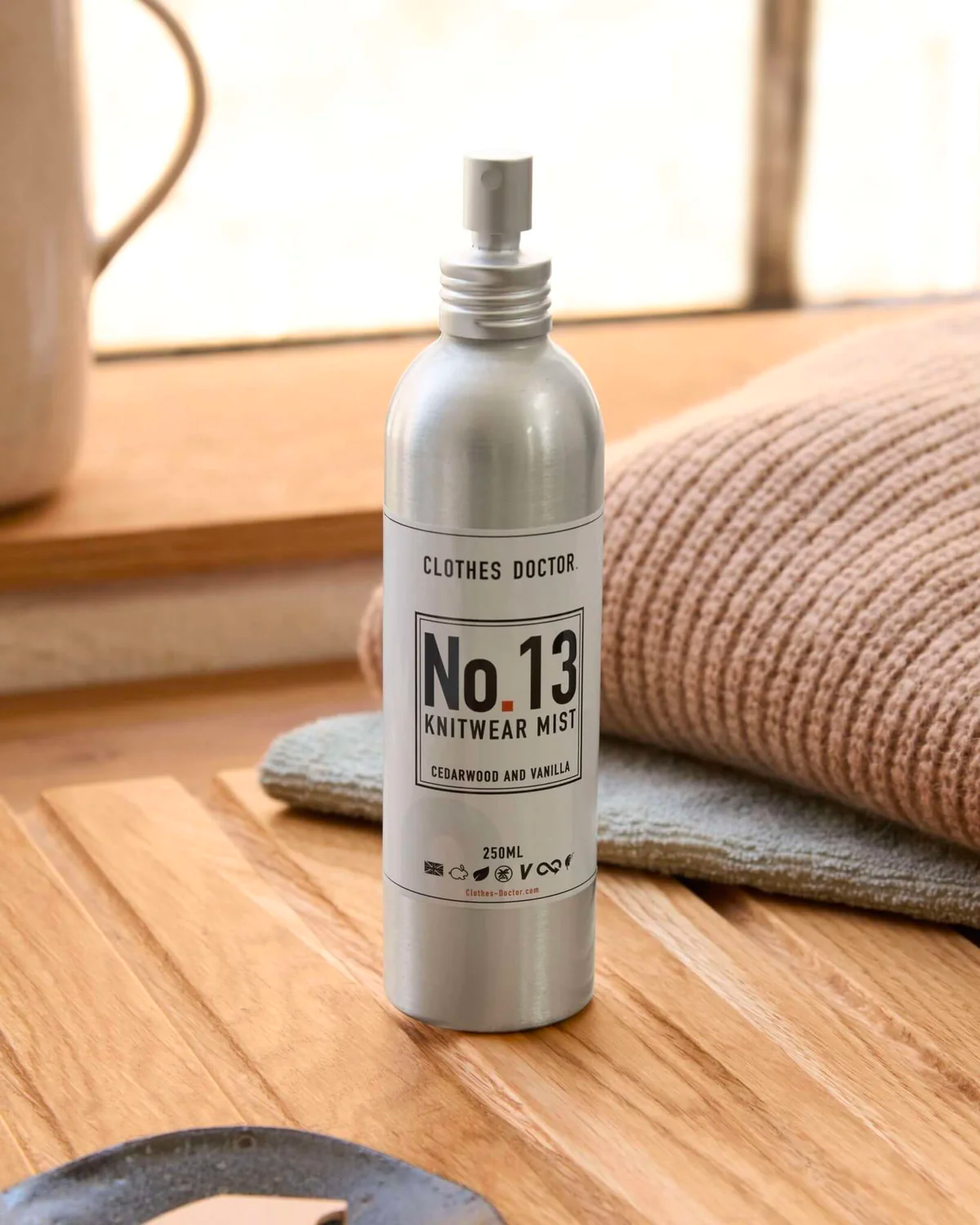 Knitwear Mist, Cedarwood and Vanilla
