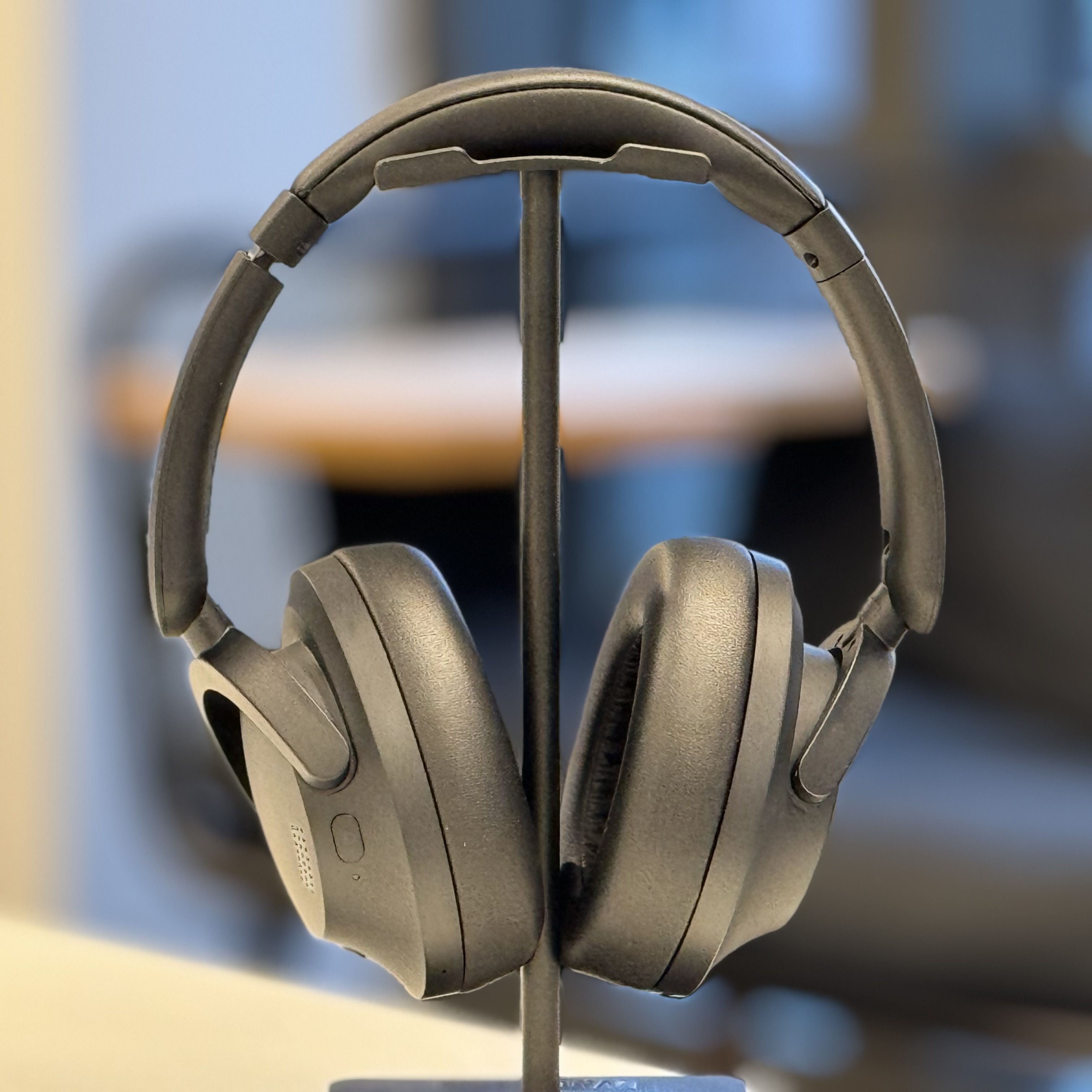 Affordable wireless online headset