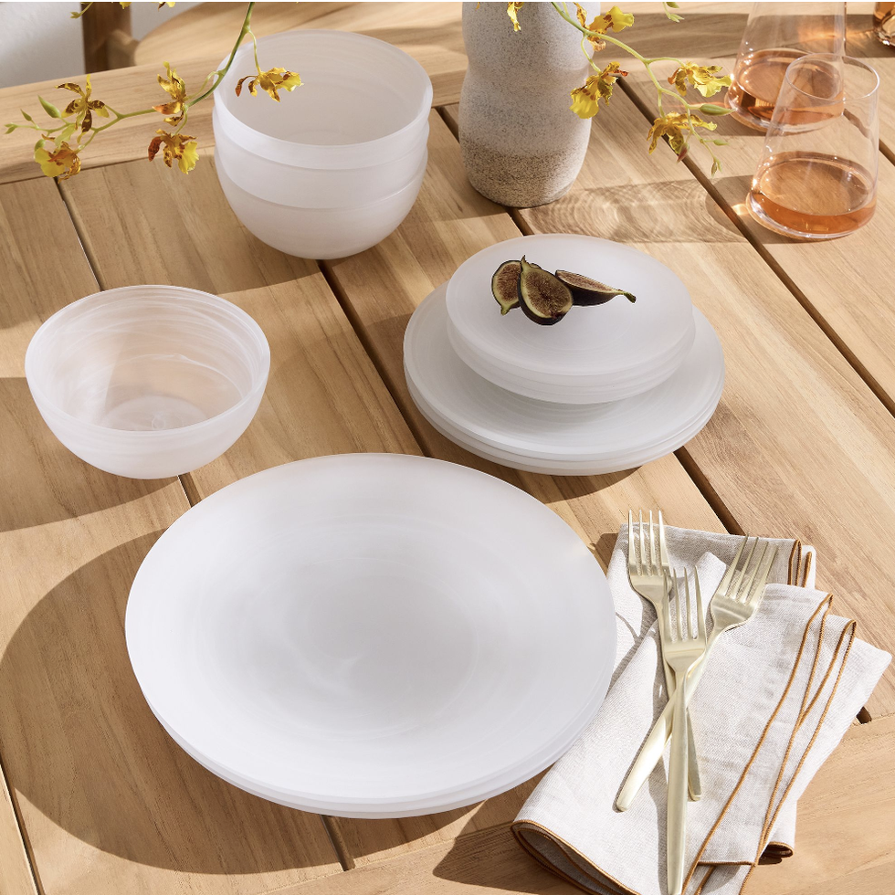 The 11 Best Dinnerware Sets for Serving Up Supper in Style