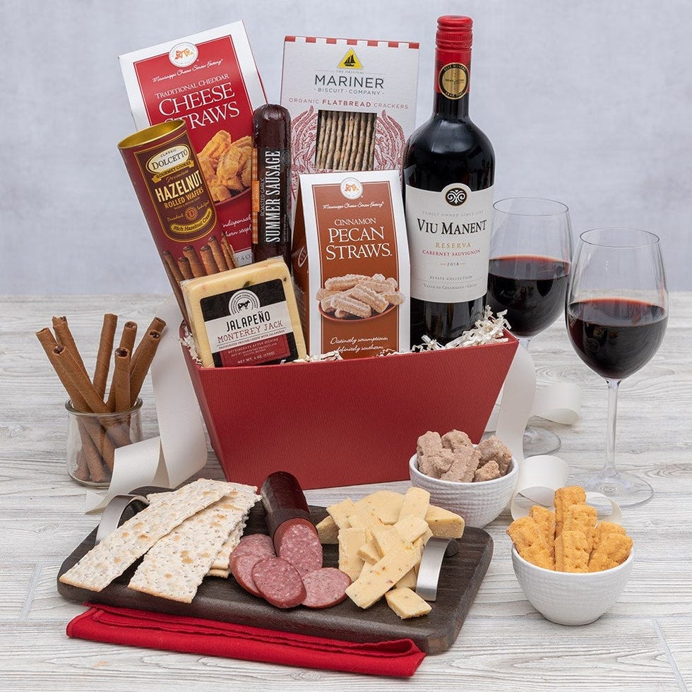 Classic red wine gift basket