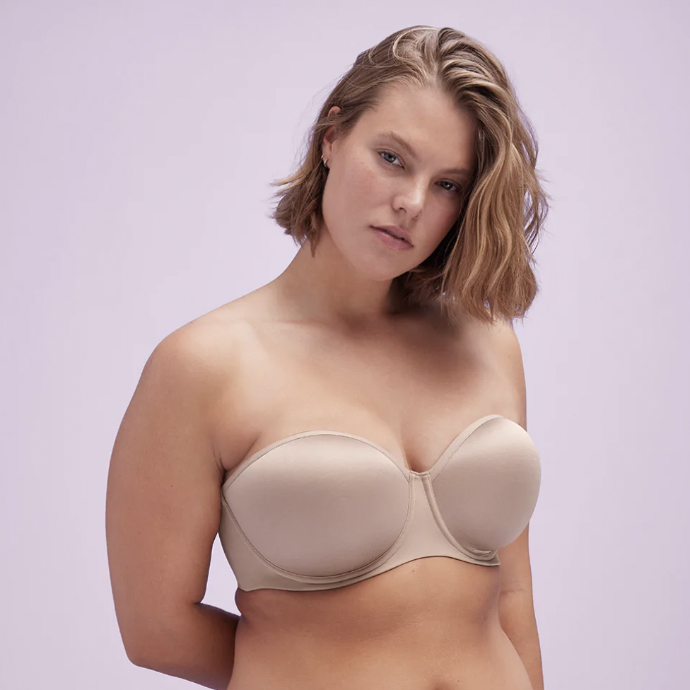 The 5 Best Plus-Size Strapless Bras, According to Reviews