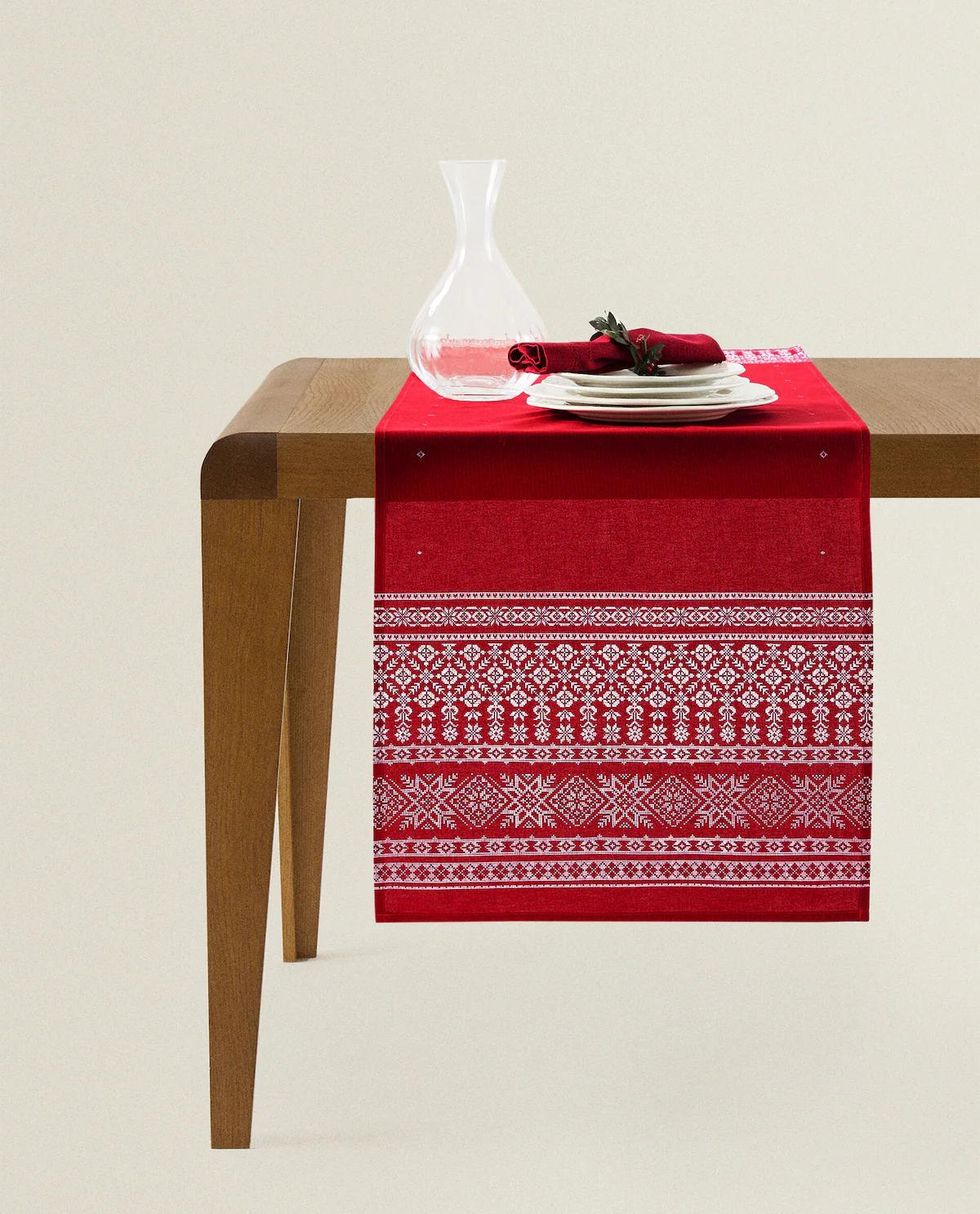 Zara Home está arrasando con su nueva colección de Navidad: estos son los 8  imprescindibles desde 2,99€ para una mesa perfecta