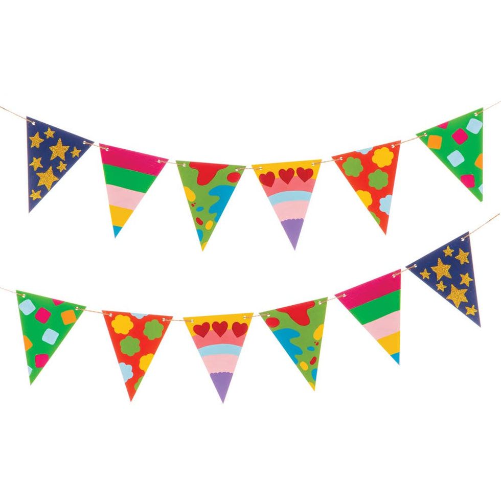 New Year's Eve Party Bunting to Colour (Ages 5 - 7) - Twinkl