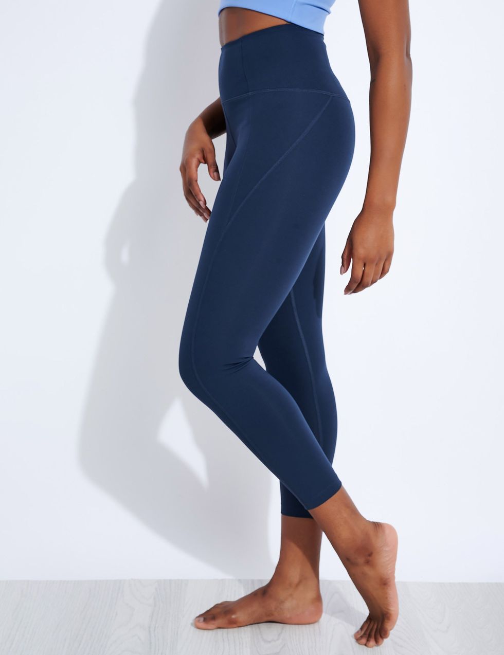 Compressive High Waisted 7/8 Legging in Midnight