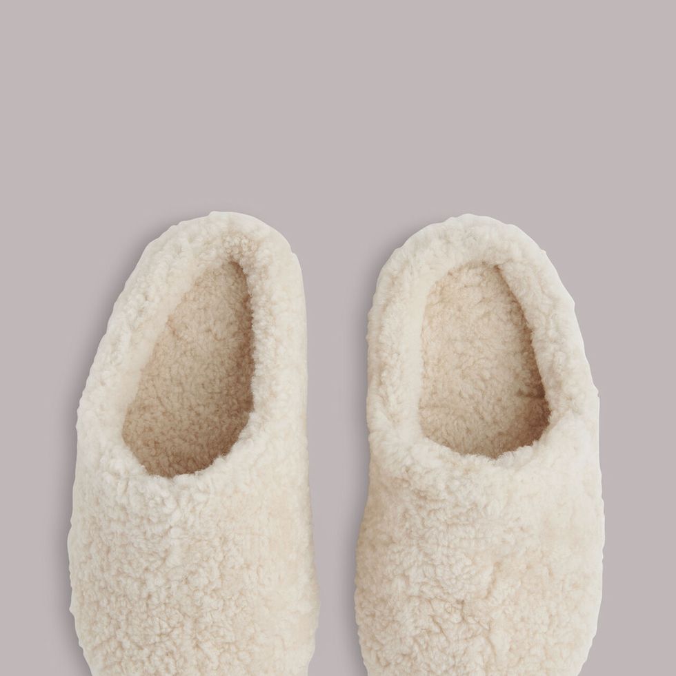 25 best slippers for women for toasty toes all winter long