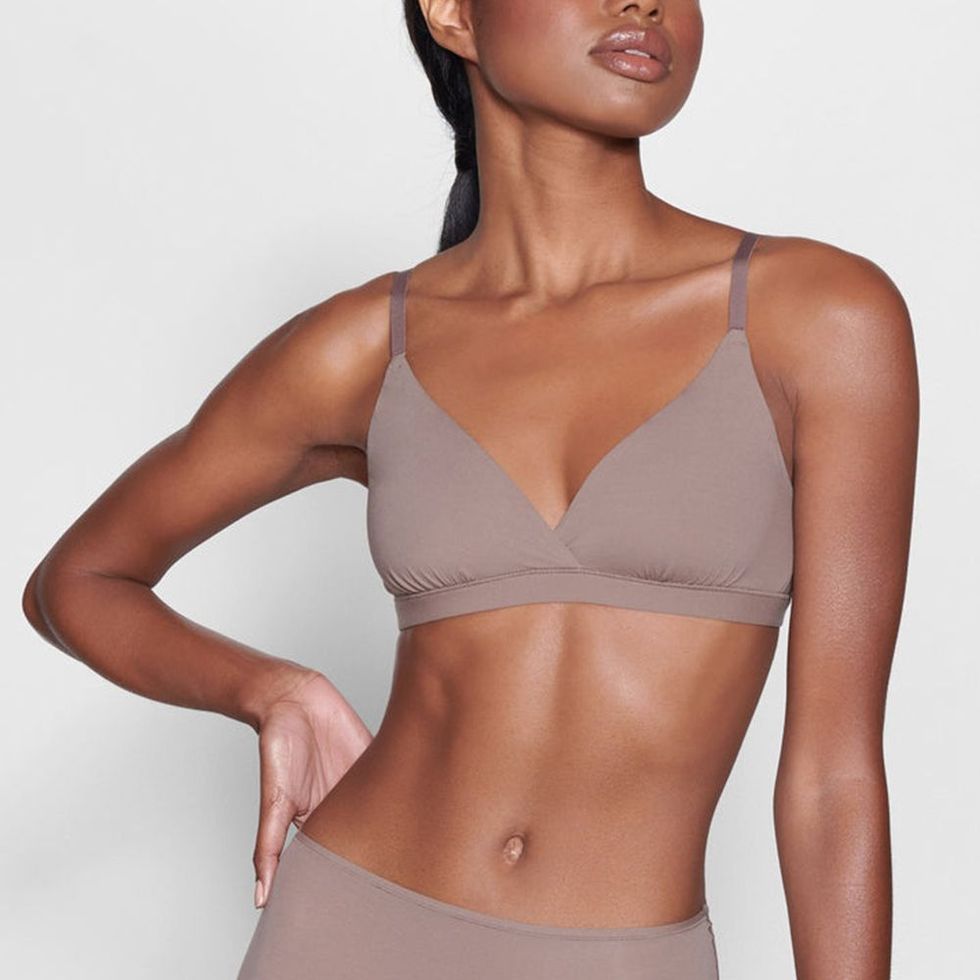 4 bras that every adult woman needs to own - Elle India