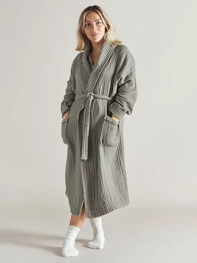 20 Best Bath Robes For Women To Lounge, Per Stylists And Reviews