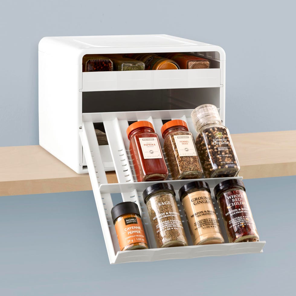 Save Space With a Pull-Down Spice Rack Organizer Save Space With a Pull-Down Spice Rack Organizer