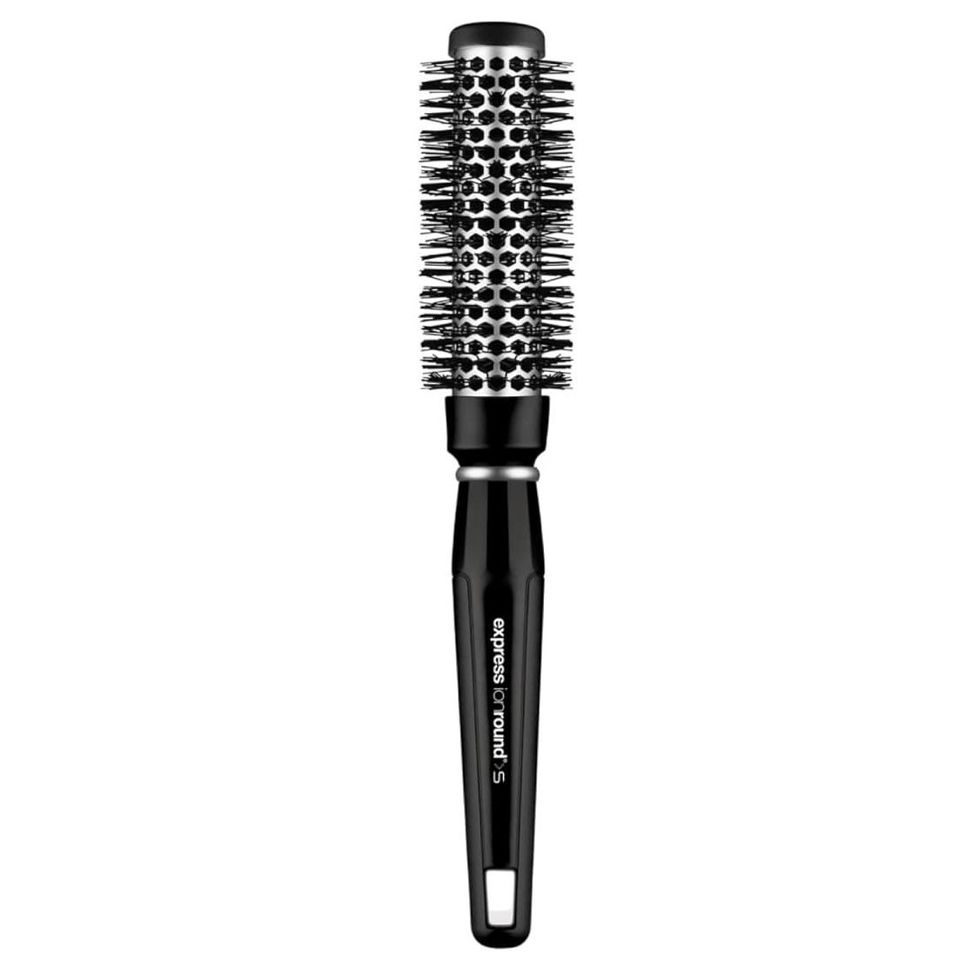 The GHD Ceramic Vented Radial Brush Gave Me the Perfect '90s Blowout