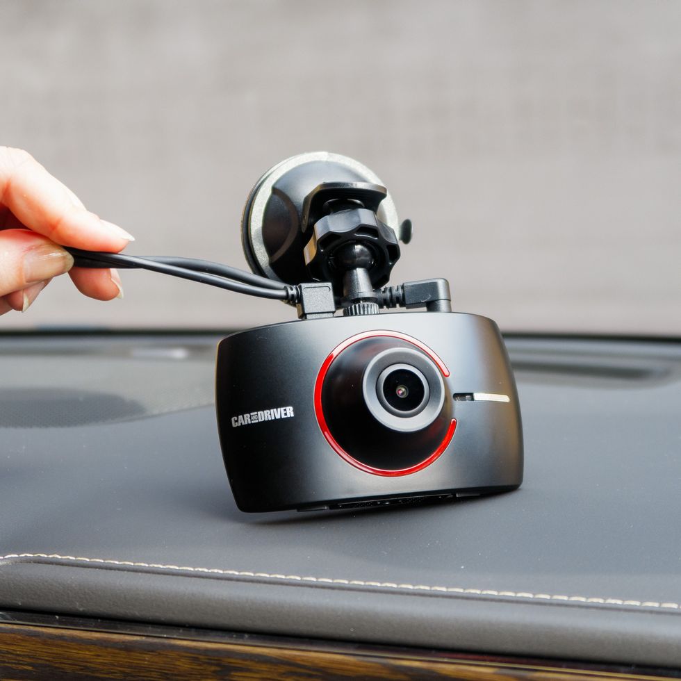 Vantrue launched the first 4 Channel dash cam with a rear cabin camera