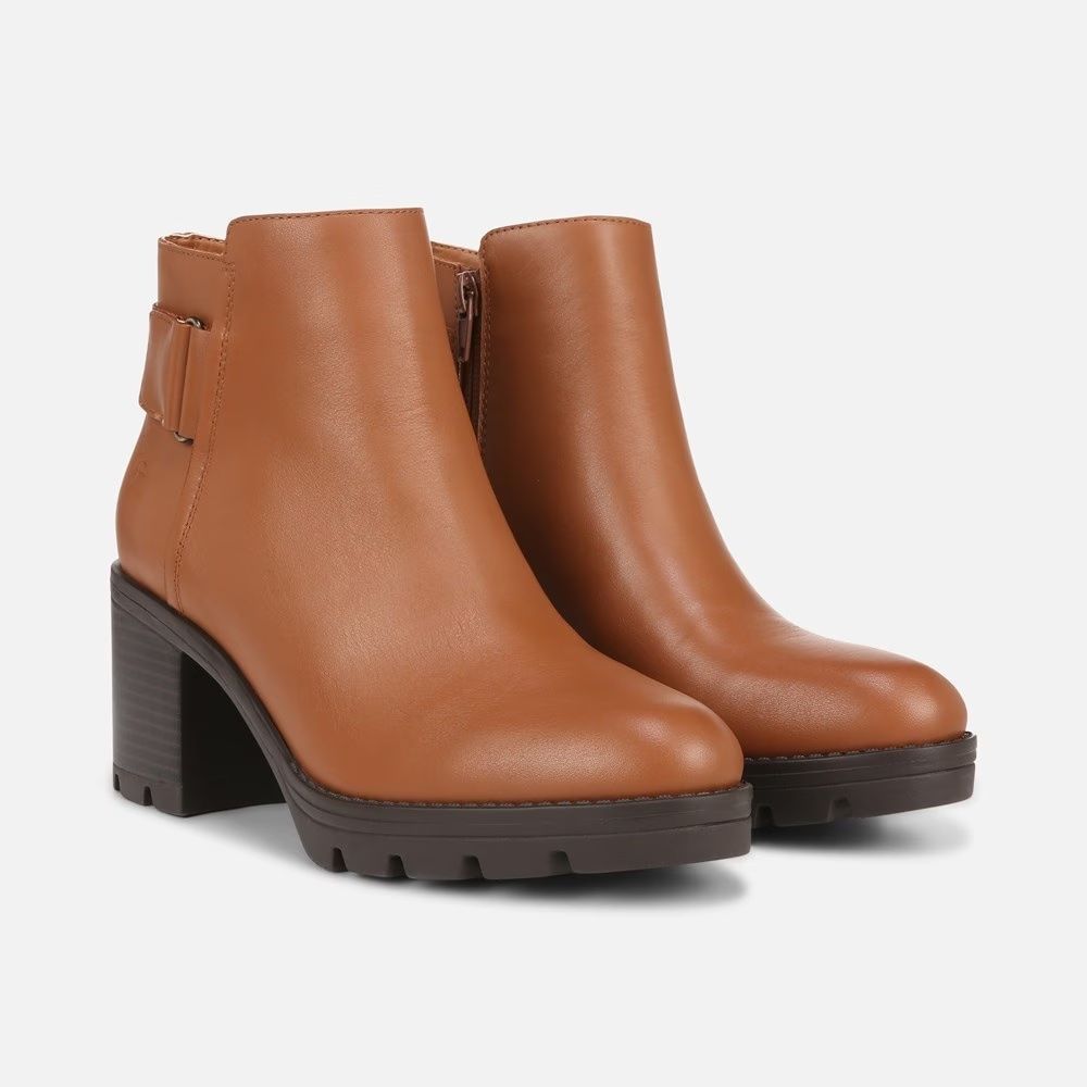 Dress boots for outlet wide feet