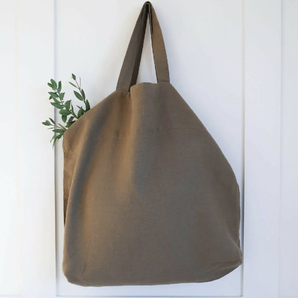 The Field Bag in Linen, Olive