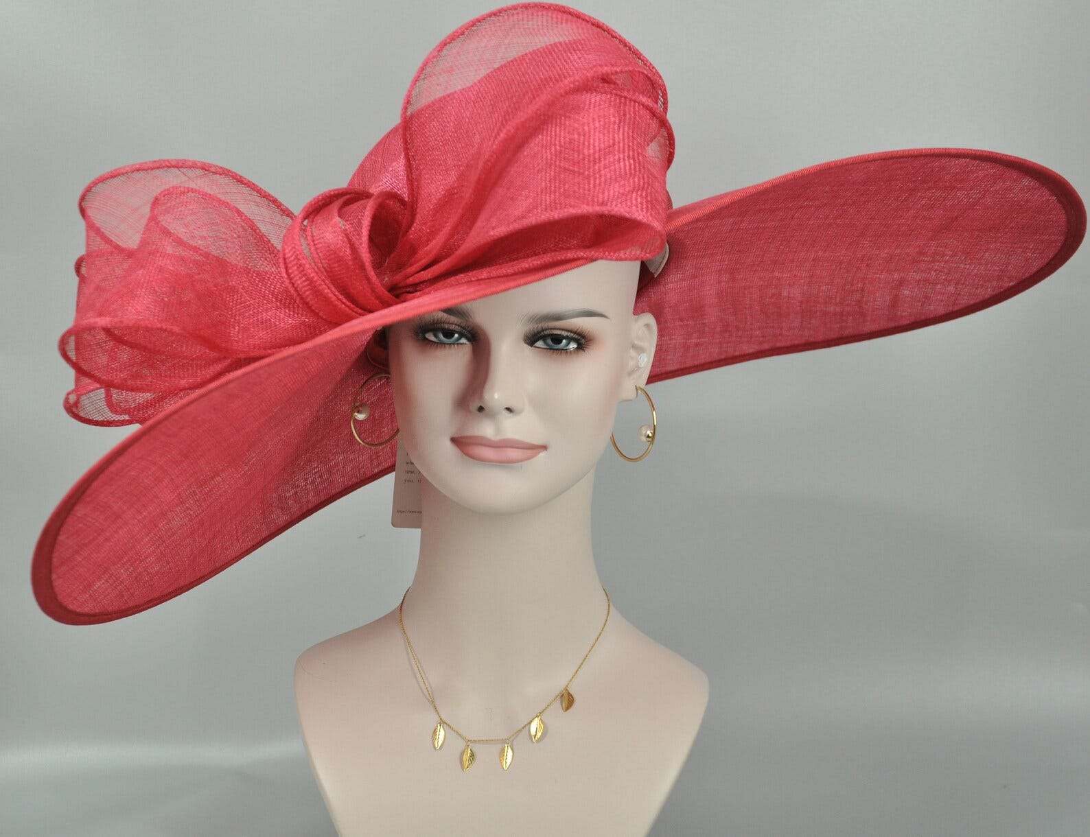 Kentucky Derby Outfits - What to Wear to the Kentucky Derby 2024