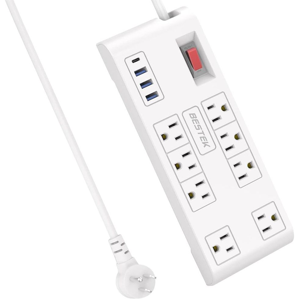 Power Strip, SUPERDANNY Surge Protector with 22 AC Outlets and 6 USB  Charging Ports, 1875W/15A, 2100 Joules, 6.5Ft Flat Plug Heavy Duty  Extension Cord