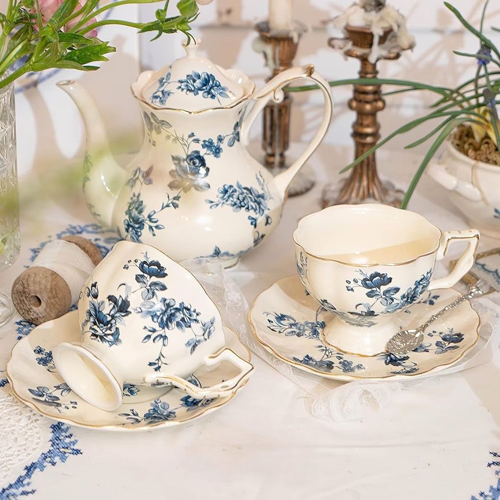 Ceramic flower teapot set