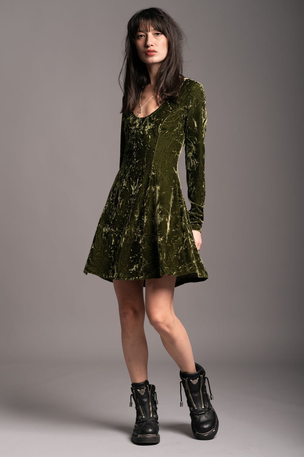 Here's Where to Buy Taylor Swift's Green Velvet Dress