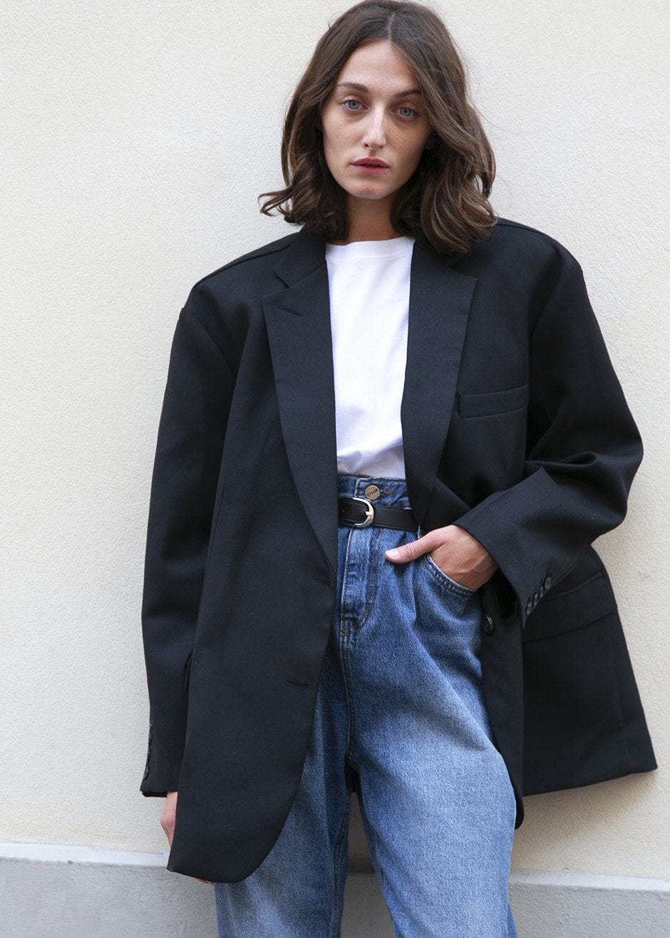 How To Style an Oversized Shirt 2024 - What to Wear with Oversized