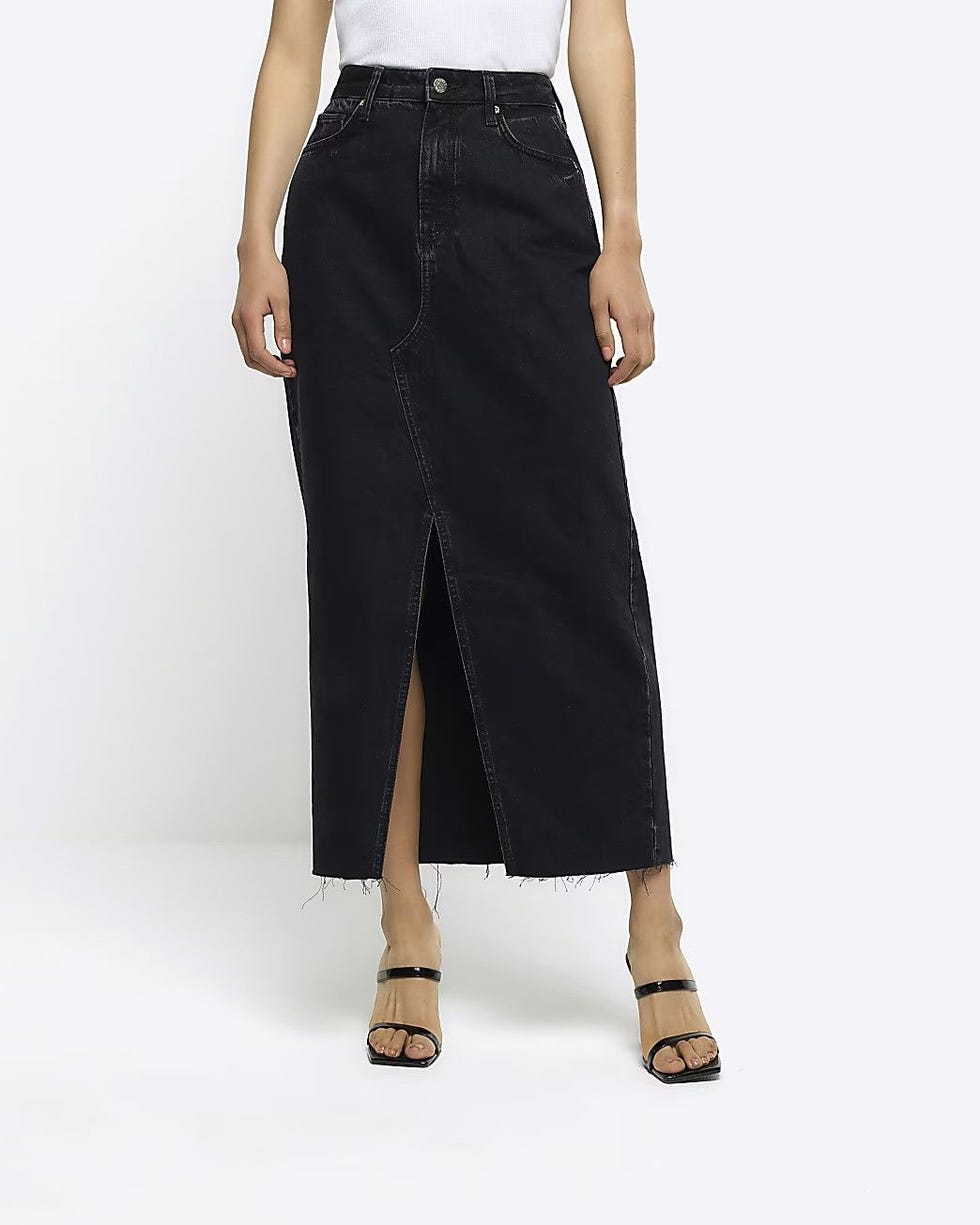 Denim midi skirts for your capsule wardrobe