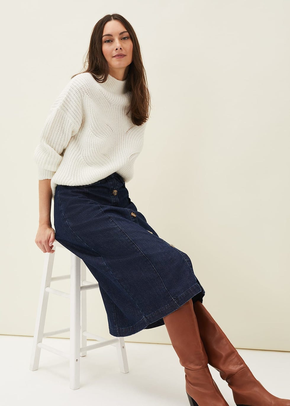 Denim midi skirts for your capsule wardrobe