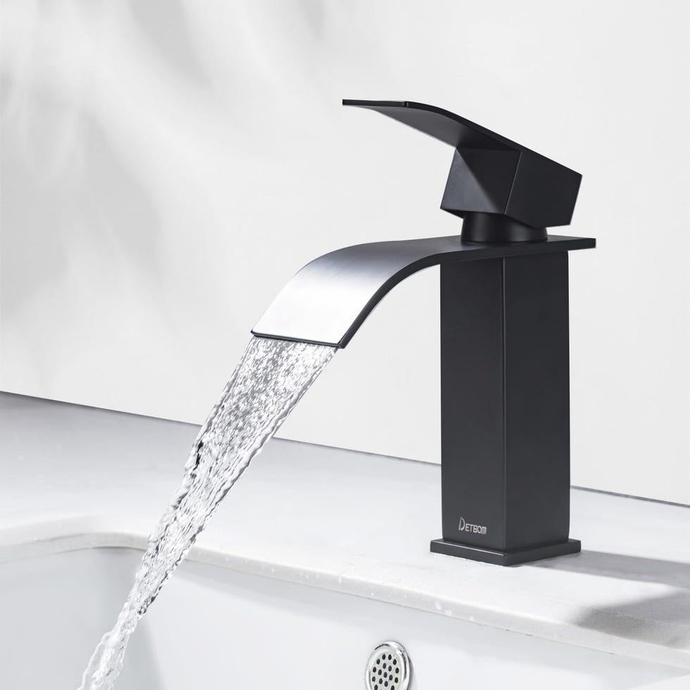 Grifo monomando negro para lavabo de baño