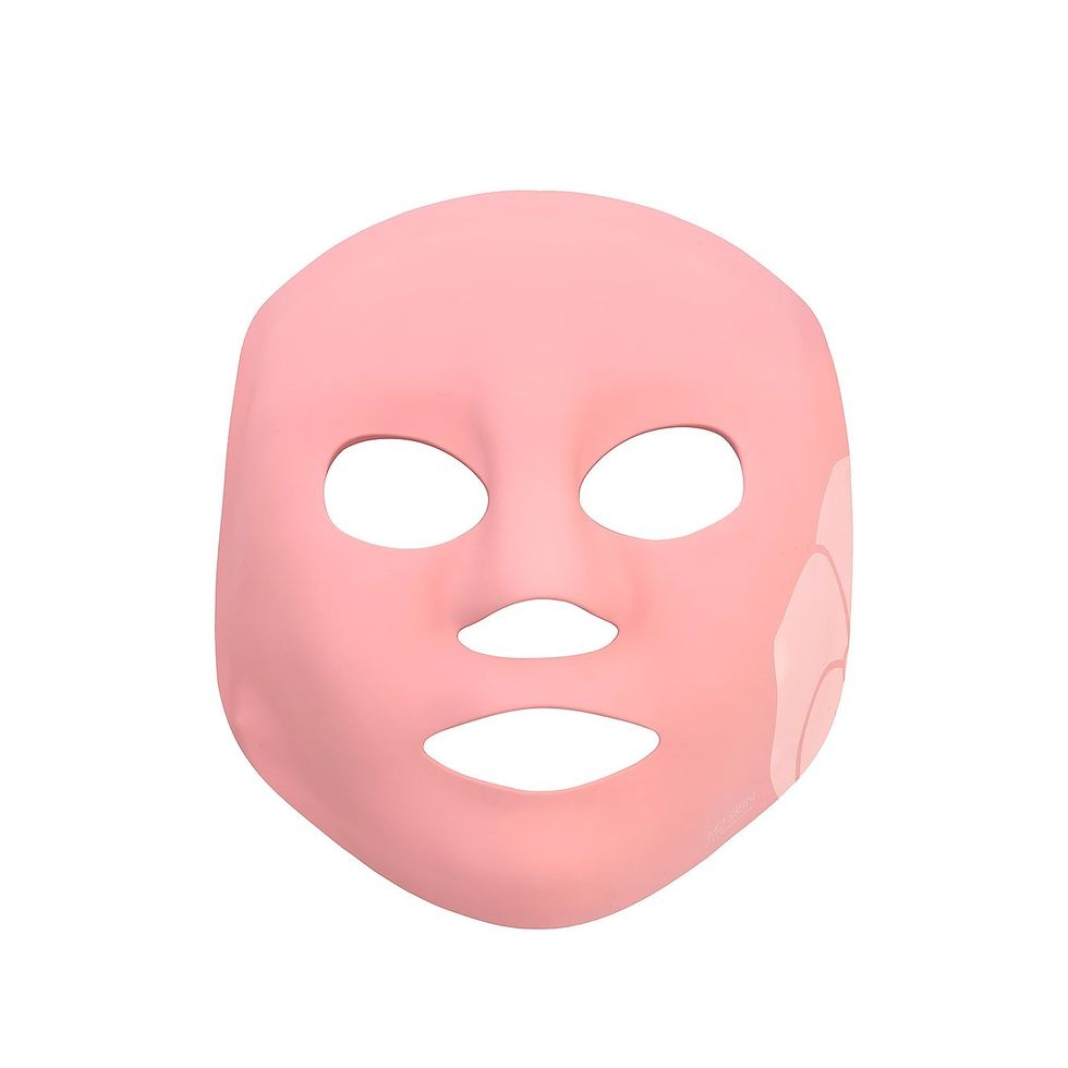 Review: I Tried a Low-Cost LED Face Mask by Beautimate