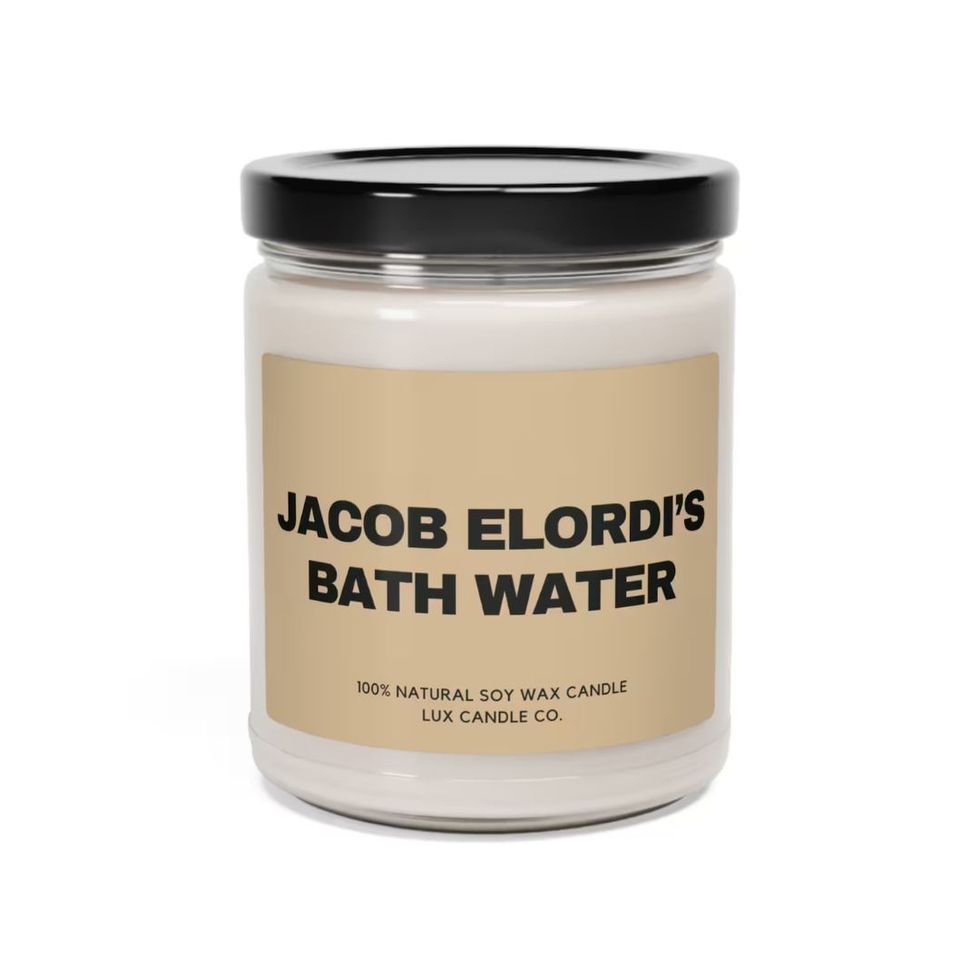 Jacob Elordi's Bath Water Candle