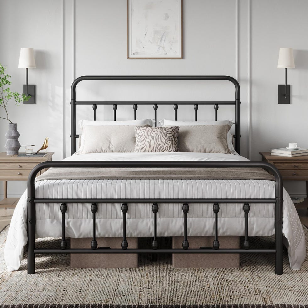 Classic Metal Platform Bed