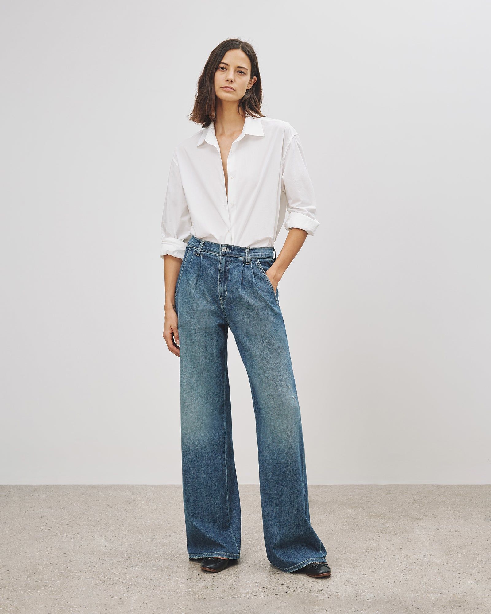 21 Best Wide-Leg Jeans For Women In 2024 — Most Stylish Flared Denim