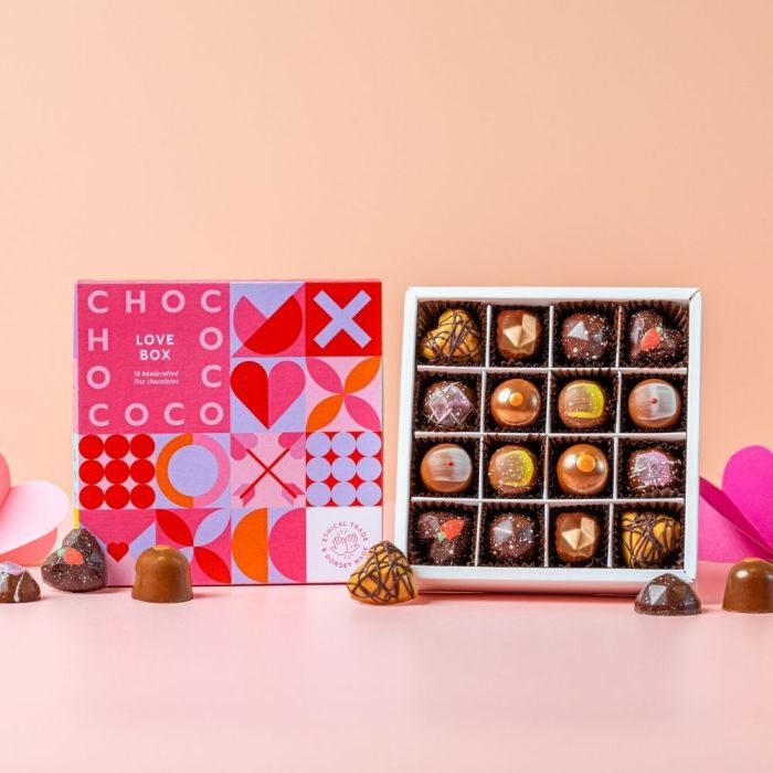 Valentine’s Medium Chocolate Sharing Selection of 16 Chocolates