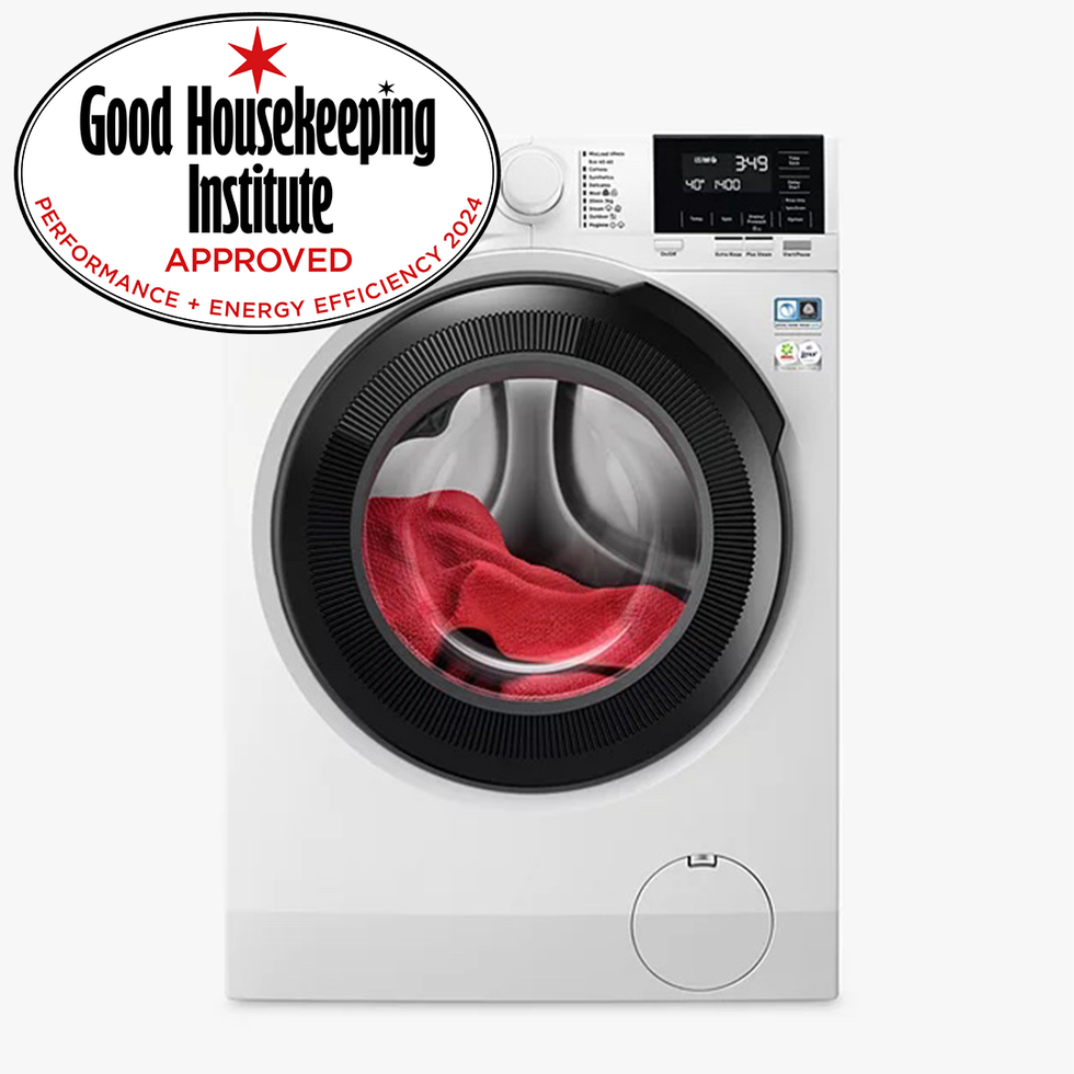 AEG 7000 LFR71864B Freestanding Washing Machine