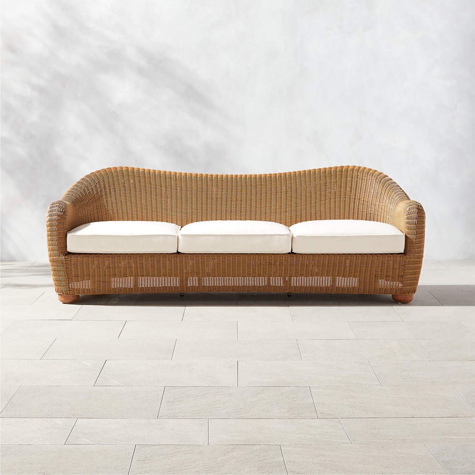 Bacio Sofa by Ross Cassidy