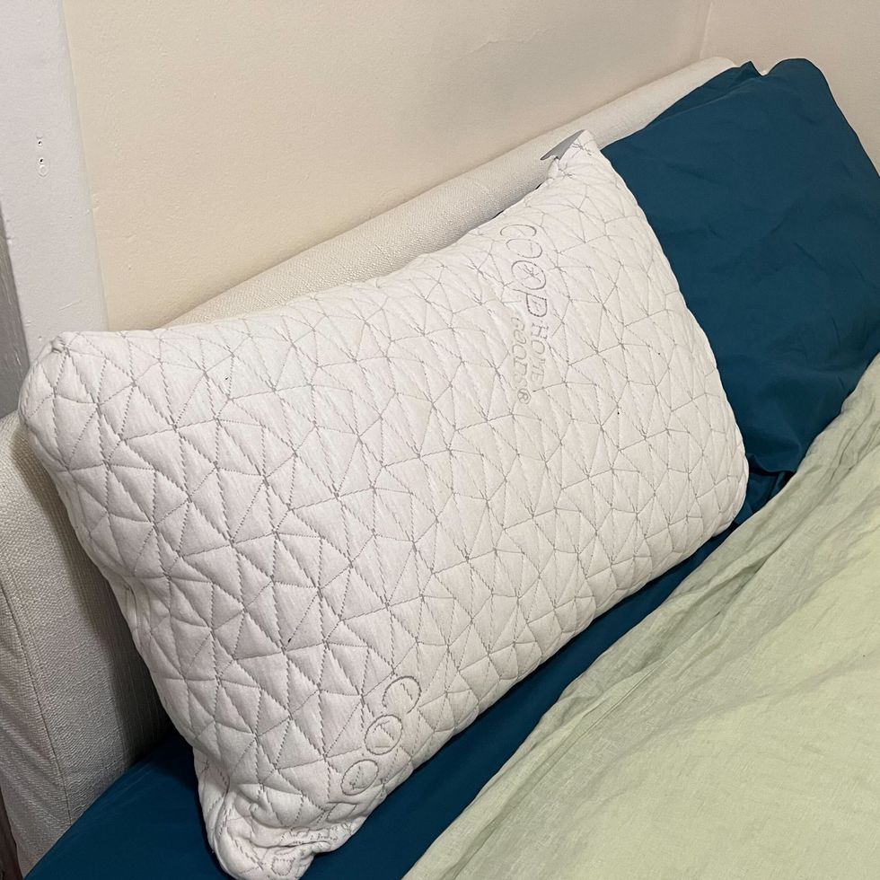  Coop Home Goods Original Adjustable Pillow, Queen Size Bed  Pillows for Sleeping, Cross Cut Memory Foam Pillows - Medium Firm Back,  Stomach and Side Sleeper Pillow, CertiPUR-US/GREENGUARD Gold : Home 