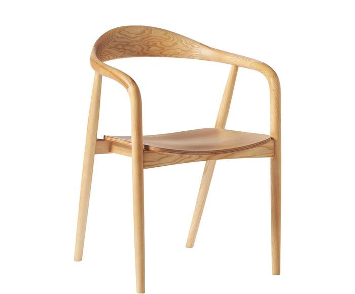 Silla con reposabrazos de madera Angelina