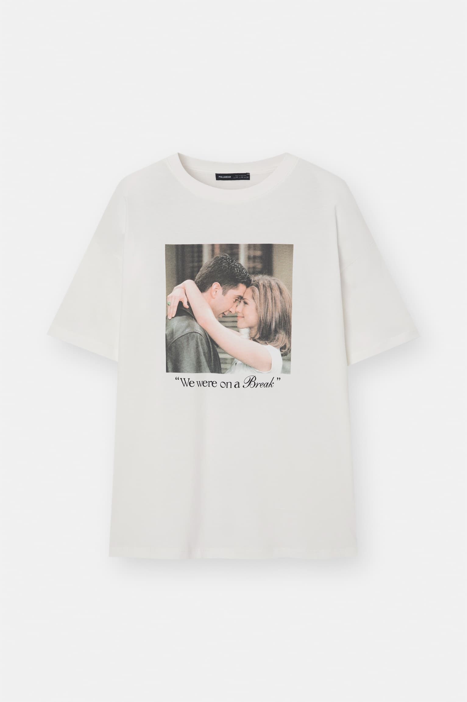 Camiseta friends 2025 pull and bear