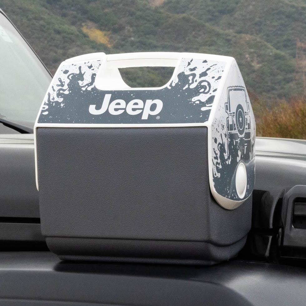 x Jeep Off-Road Playmate Pal Cooler