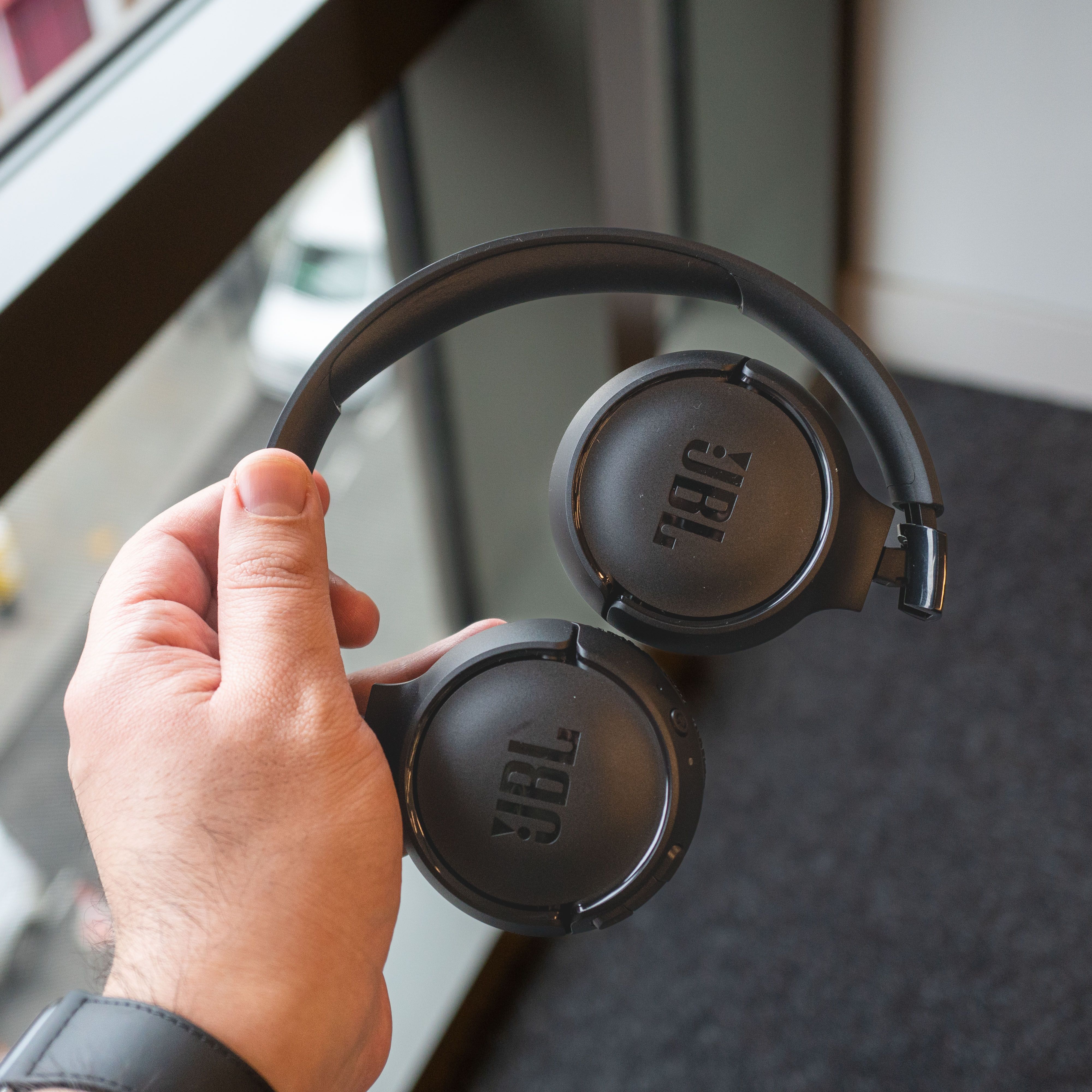 Jbl discount budget headphones