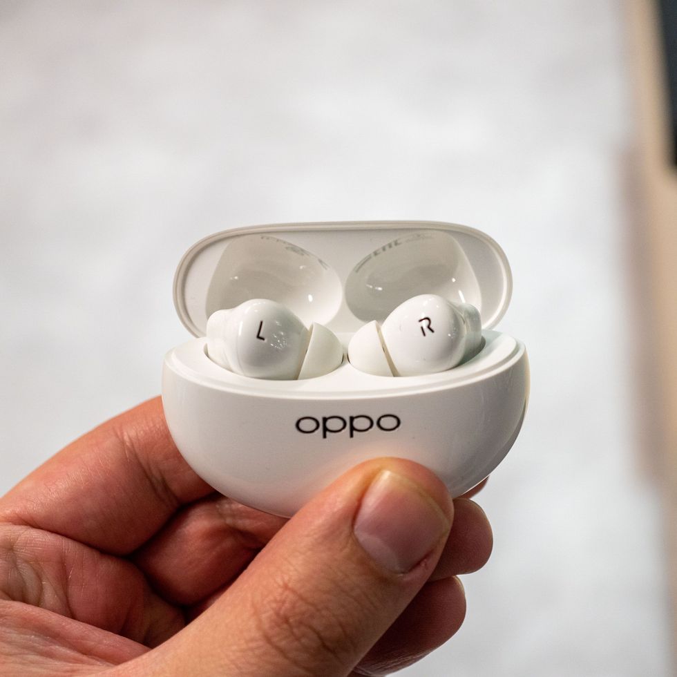 OPPO Enco Air3 Review: Trendy earbuds with punchy bass on a budget