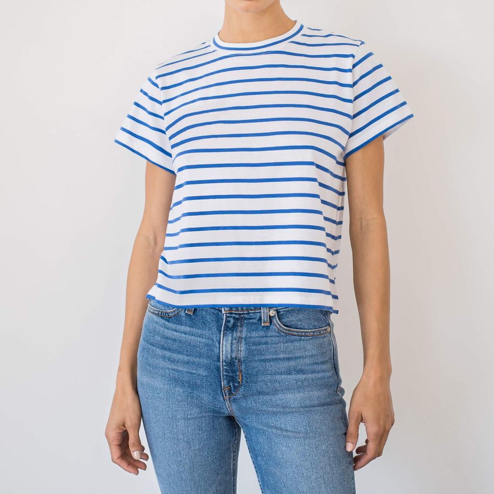 6 Popular T-Shirt Necklines: Choose the Best Fit for You!