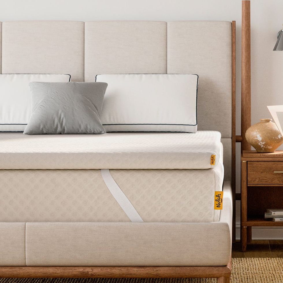 KNAPSTAD mattress topper, white, Queen - IKEA CA