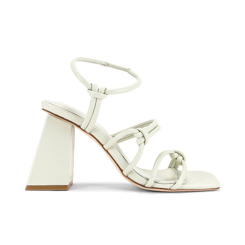 40 Incredibly Chic Pairs of the Best Thong Sandals to Slip Into This Summer