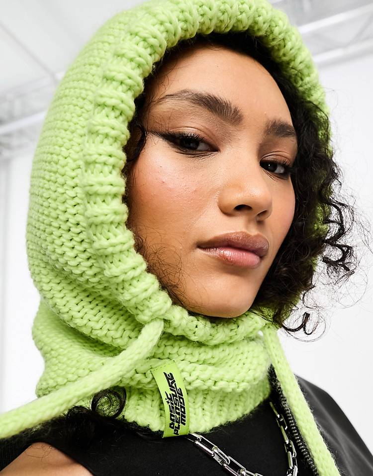 Loose Chunky Knitted Hood