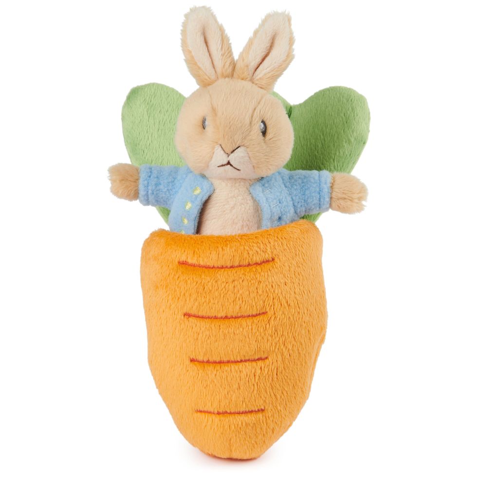 GUND Peter Rabbit with Carrot Plush Playset