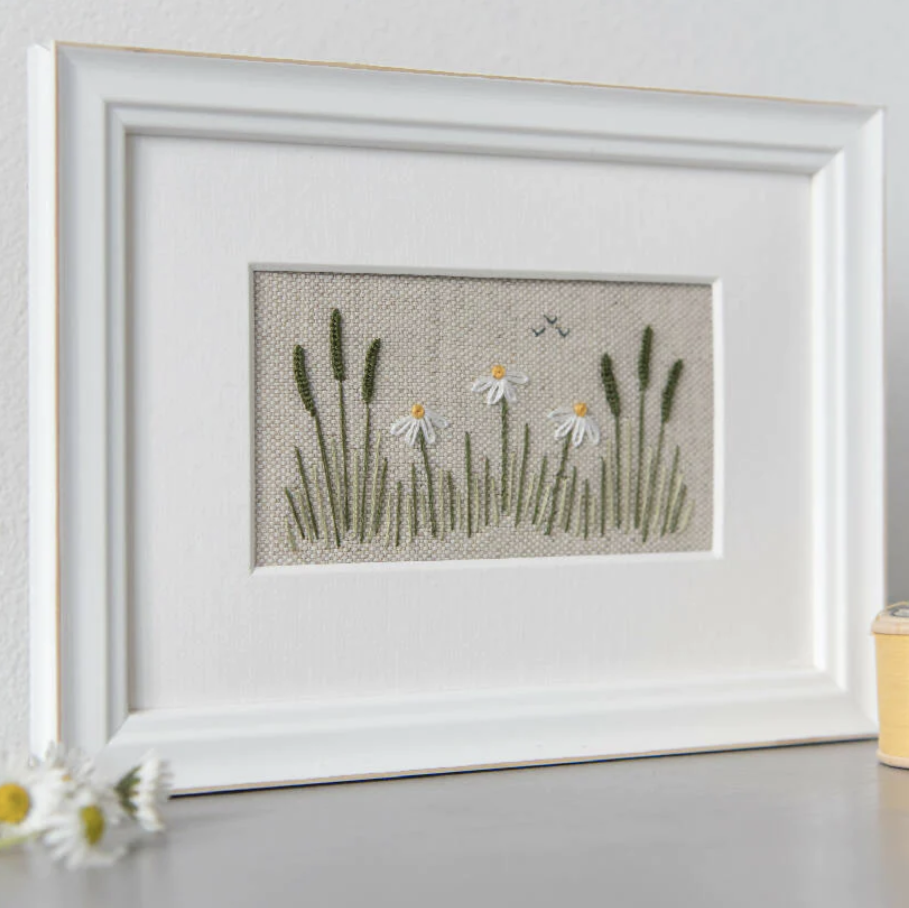 Simple Daisy Border Embroidery Kit