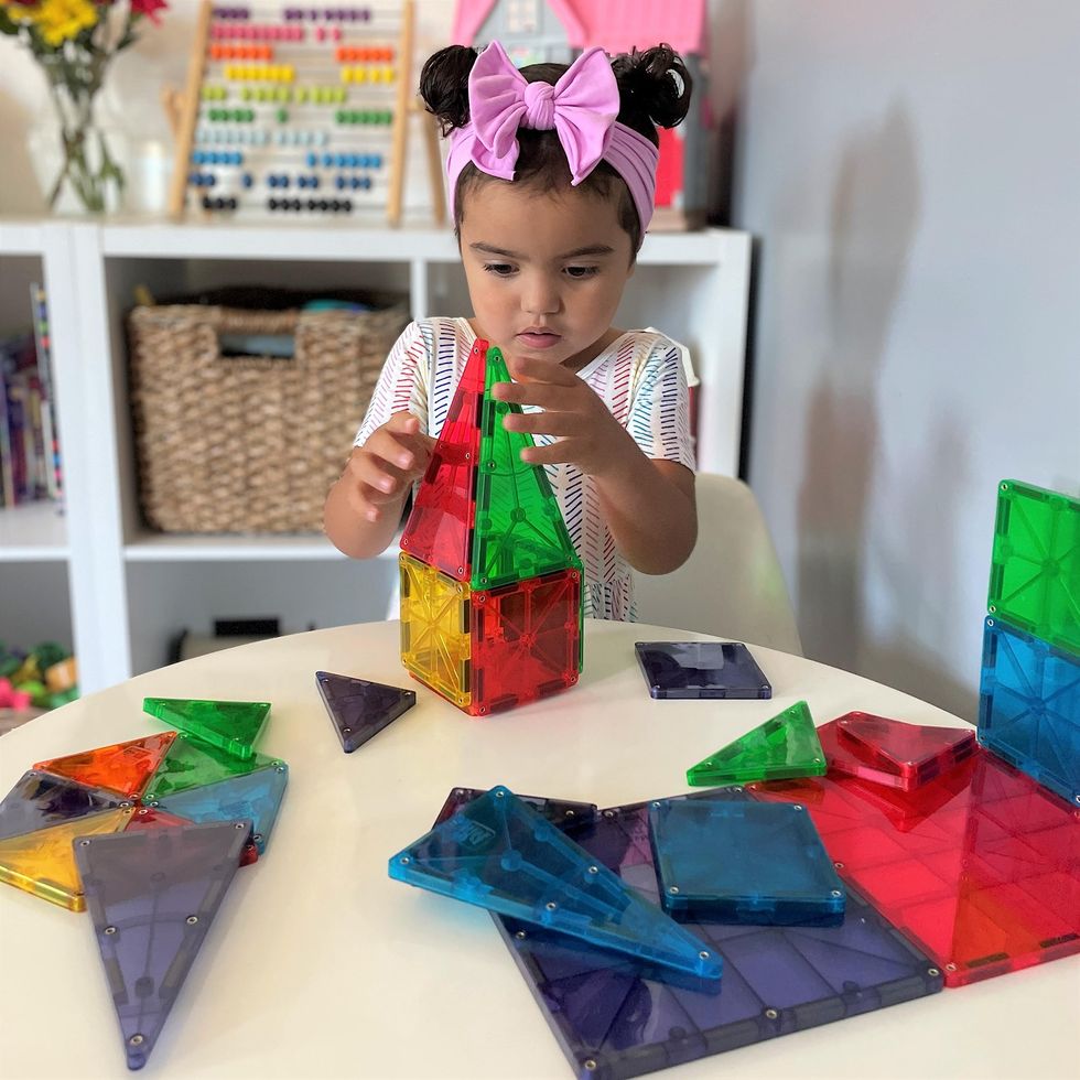 An afternoon of rainbows and Magna-tiles! – Hugs For Kids