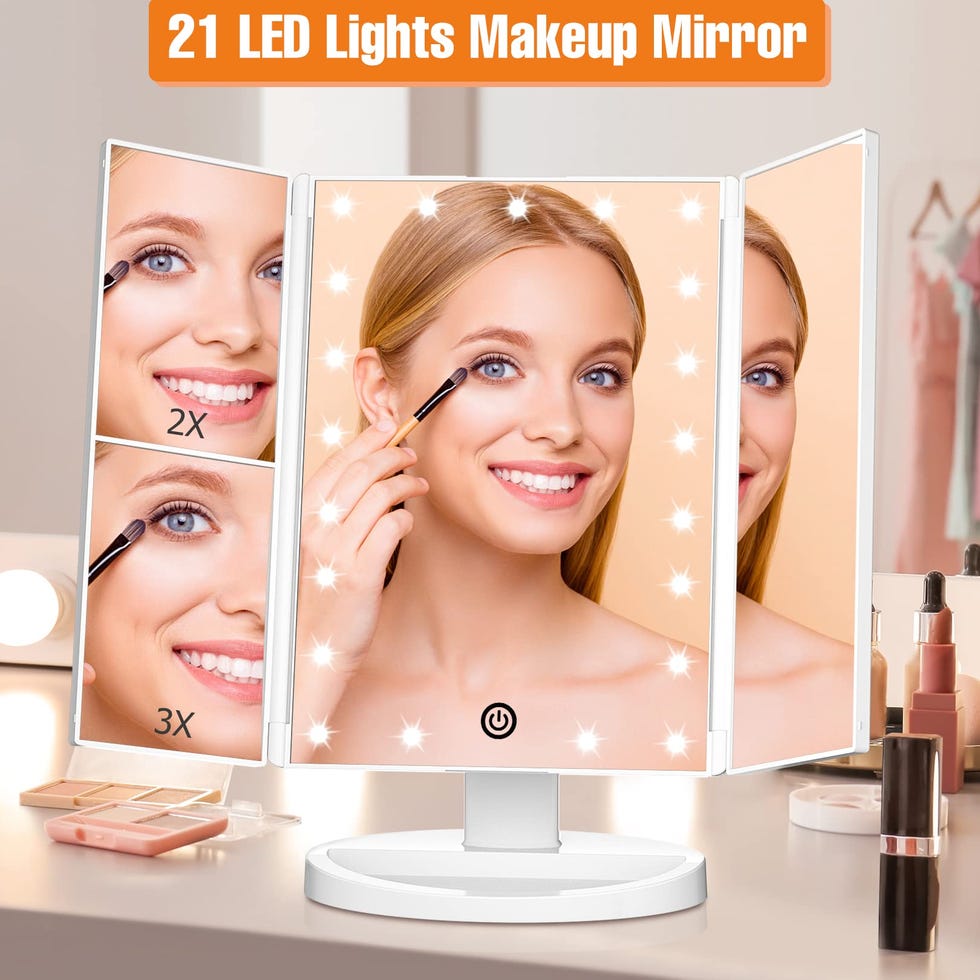 Trifold Vanity Mirror With Lights