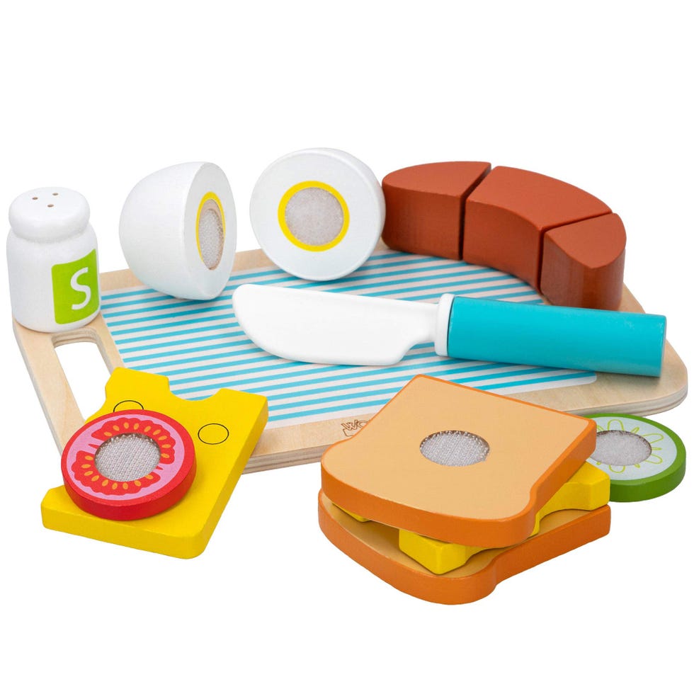 Bandeja de desayuno con accesorios de madera