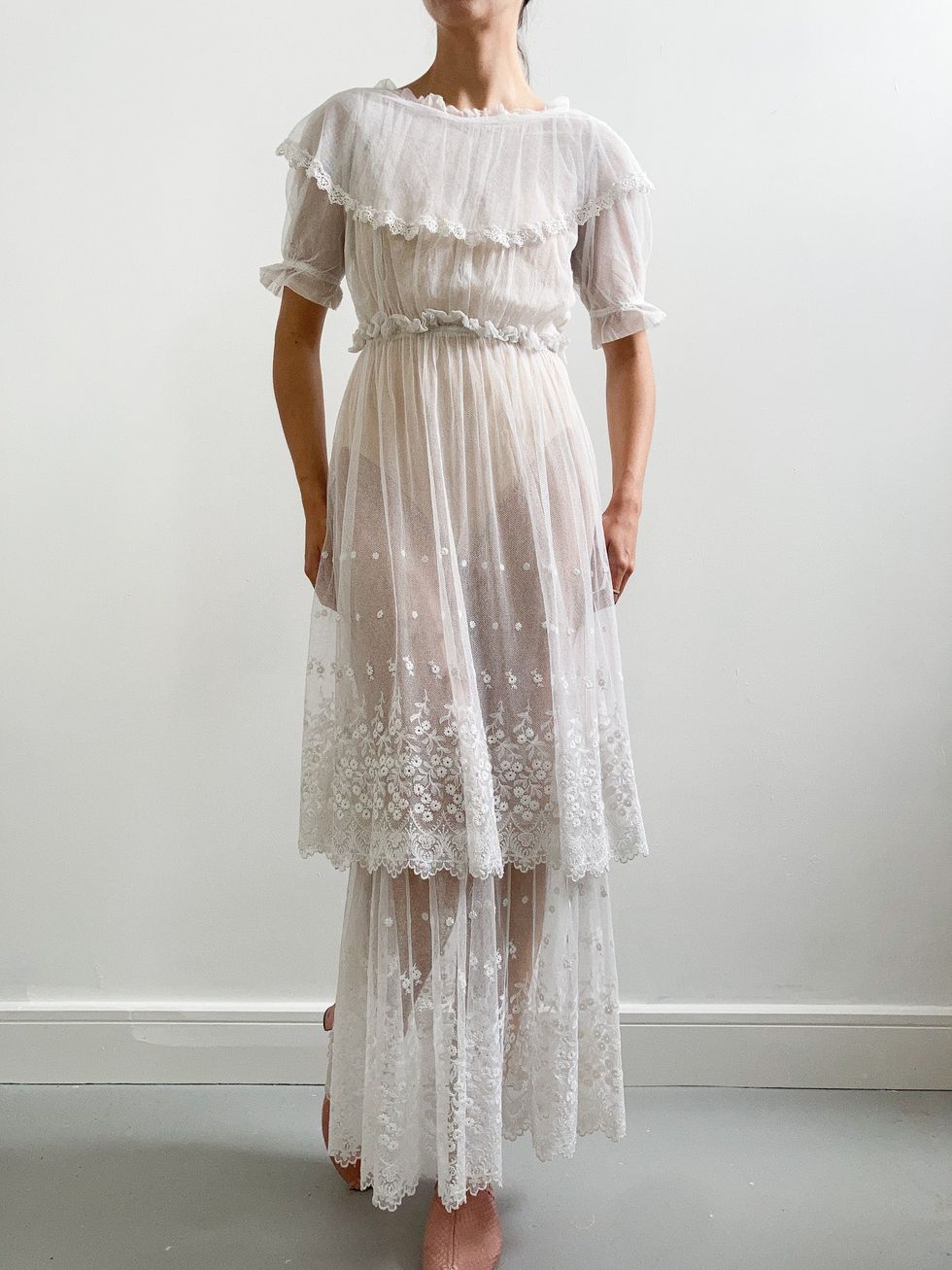 Antique Tiered Wedding Dress - Size 6
