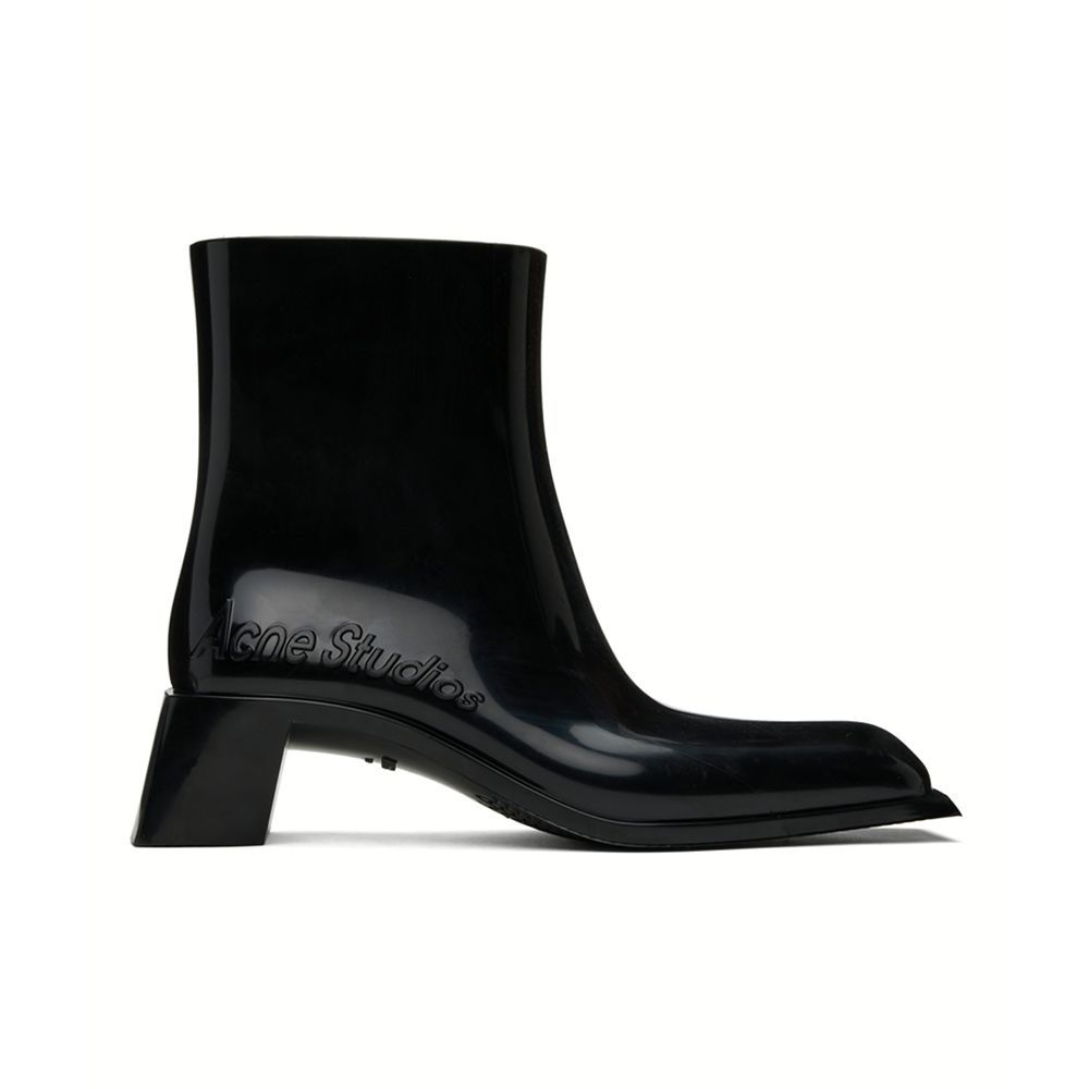 5 Best Fall 2024 Shoe Trends According To The Runways   1709173282 Acne Studios Black Rubber Boots 65dfea1fab854 