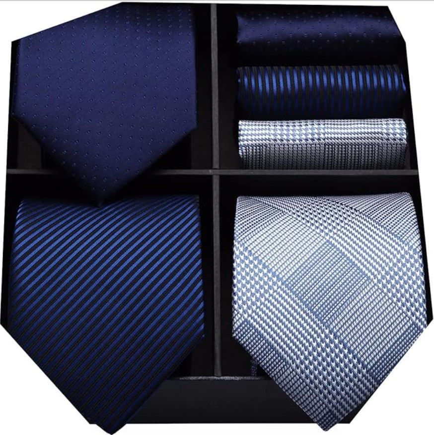 Set di tre cravatte e fazzoletti coordinati